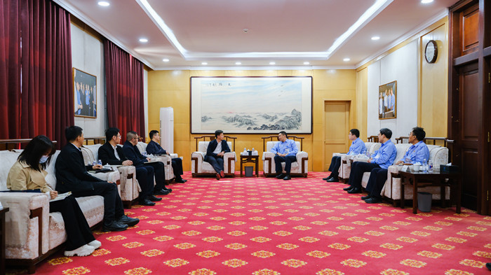 沈阳99499威尼斯产业集团与99499威尼斯工业沈飞开展交流座谈